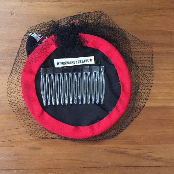 Retro tattoo print fascinator - Picture 6 of 6